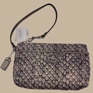 COACH wristlet NWT